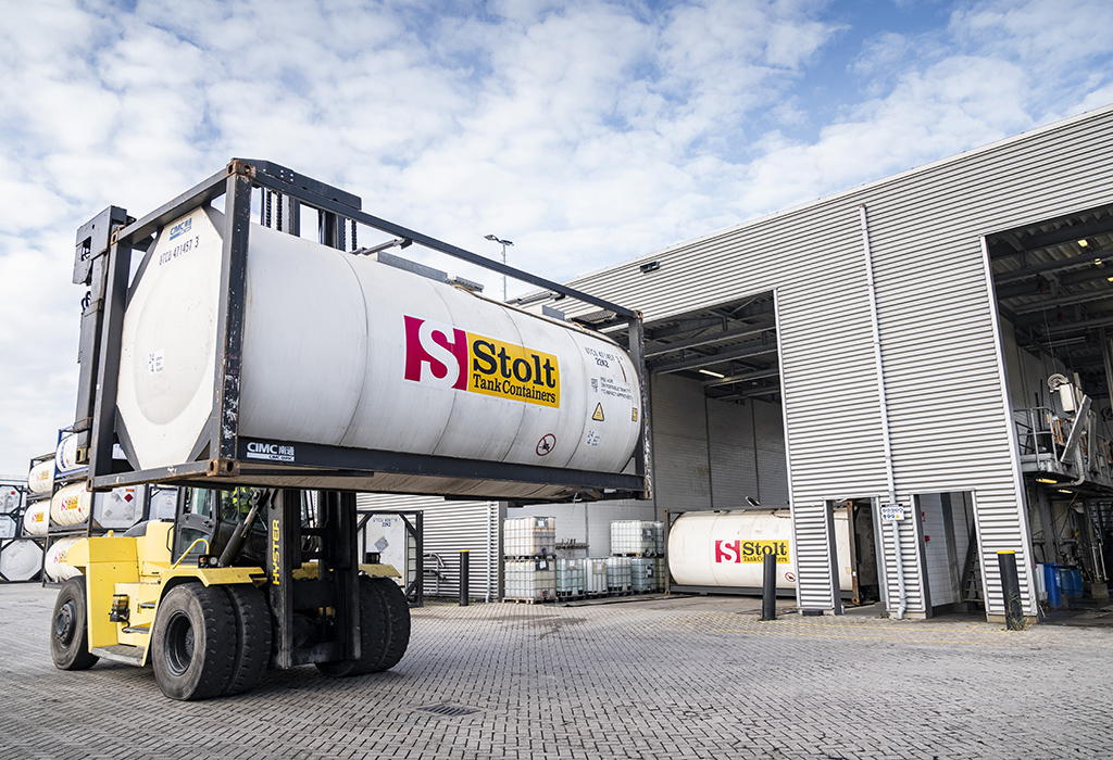 Forklift truck with ISO tank container in tank container  Forklift truck with ISO tank container in tank container